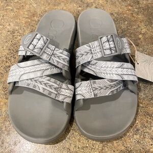 NWT Chaco Chillos Slides